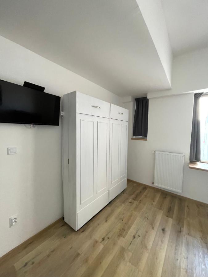 Garsoniera Ostrava City Centr, Na Hradbach 118 Buitenkant foto