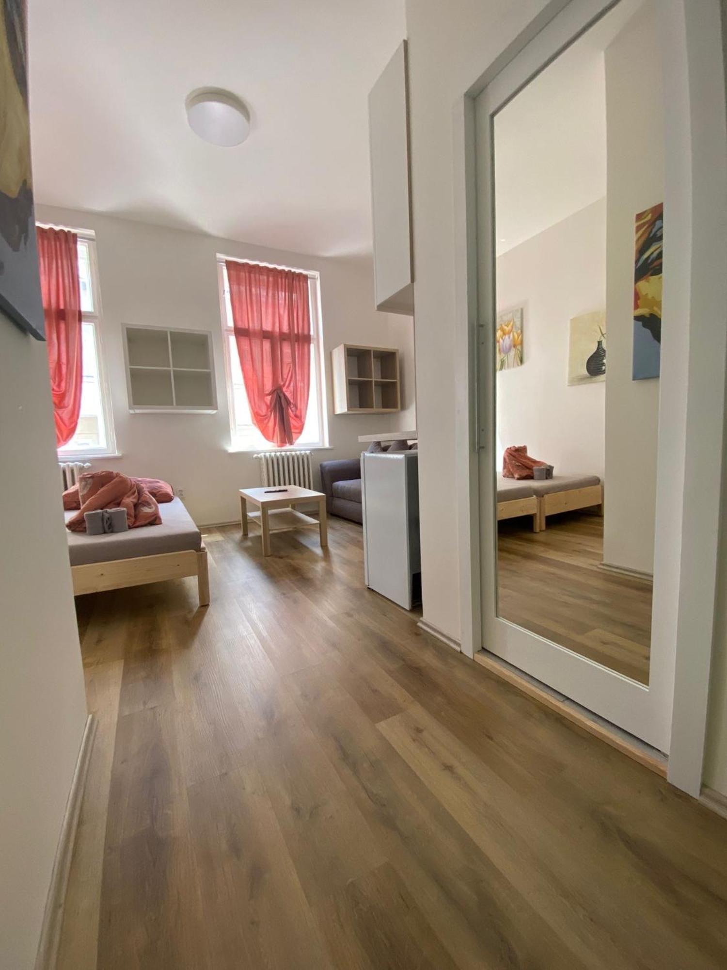 Garsoniera Ostrava City Centr, Na Hradbach 118 Buitenkant foto